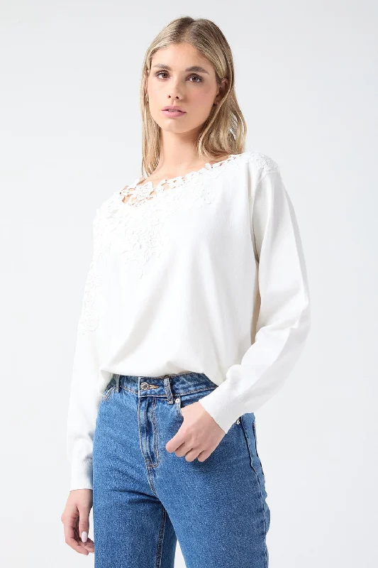 MAINE CROCHET KNIT TOP WHITE Burgundy Knit Shirt