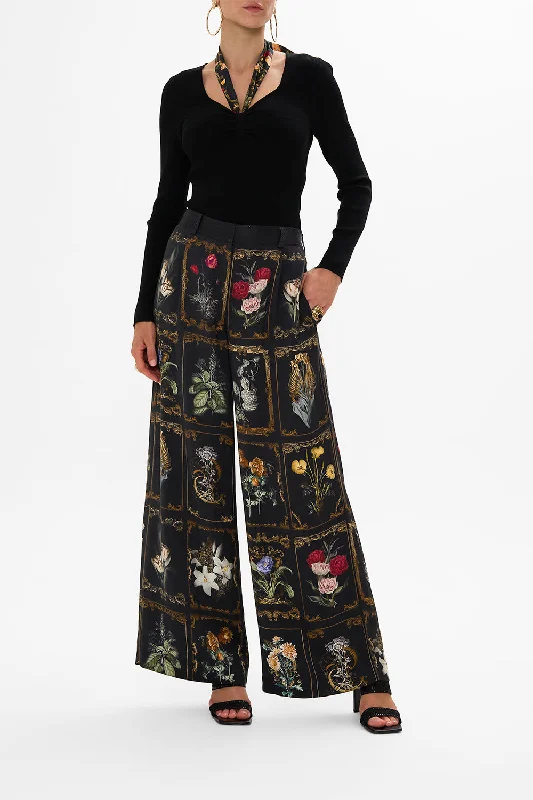 FITTED KNIT TOP WITH SILK TIE MAGIC IN THE MANUSCRIPTS Maximalist Knit Tee