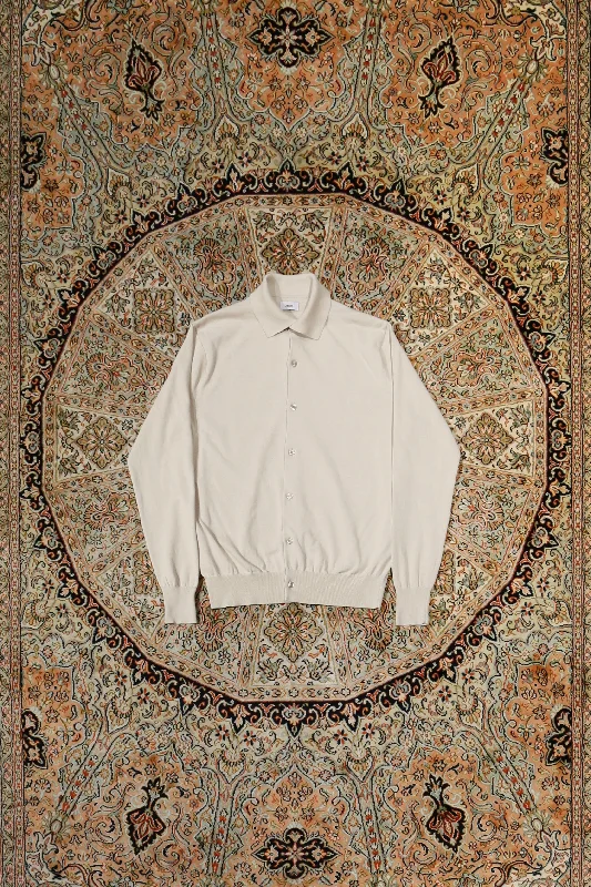 Standard Twist Yarn Cardigan (BEIGE) Front Pockets Side Pockets Patch Pockets Front Pockets Side Pockets Patch Pockets Standard Twist Yarn Cardigan (BEIGE) Front Pockets Side Pockets Patch Pockets Front Pockets Side Pockets Patch Pockets