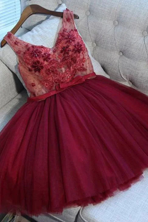 Cute A-Line V Neck Lace Up Short Burgundy Tulle Homecoming Dress with Appliques DMC46