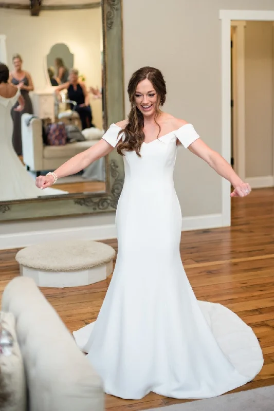 Fit&Flare Simple Bridal Dress with Off-the-shoulder