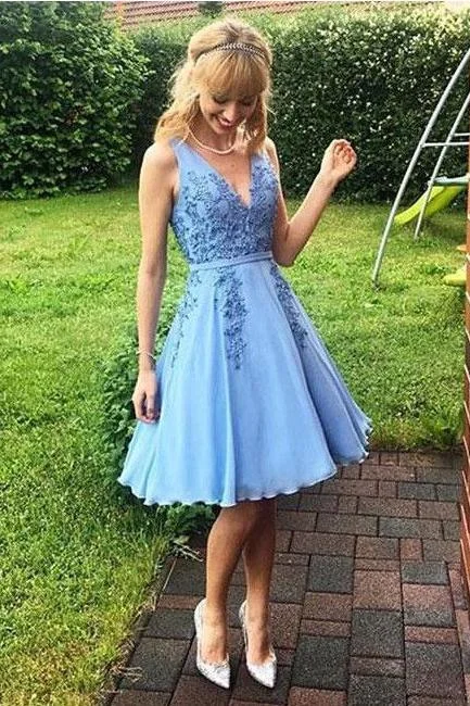 Simple Blue V-Neck Lace Cheap Short Homecoming Dress With Lace Appliques DMC42